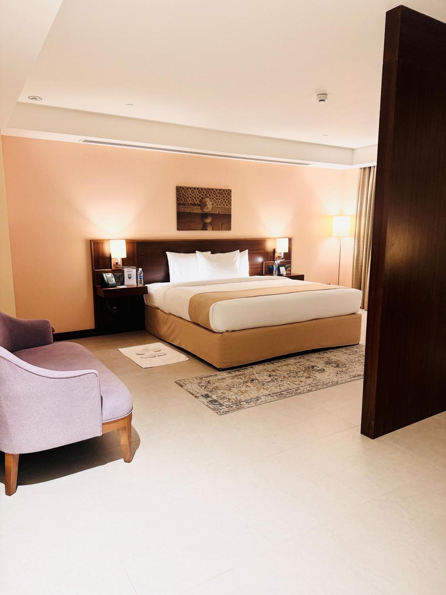 Kyriad Hotel Салала Екстер'єр фото