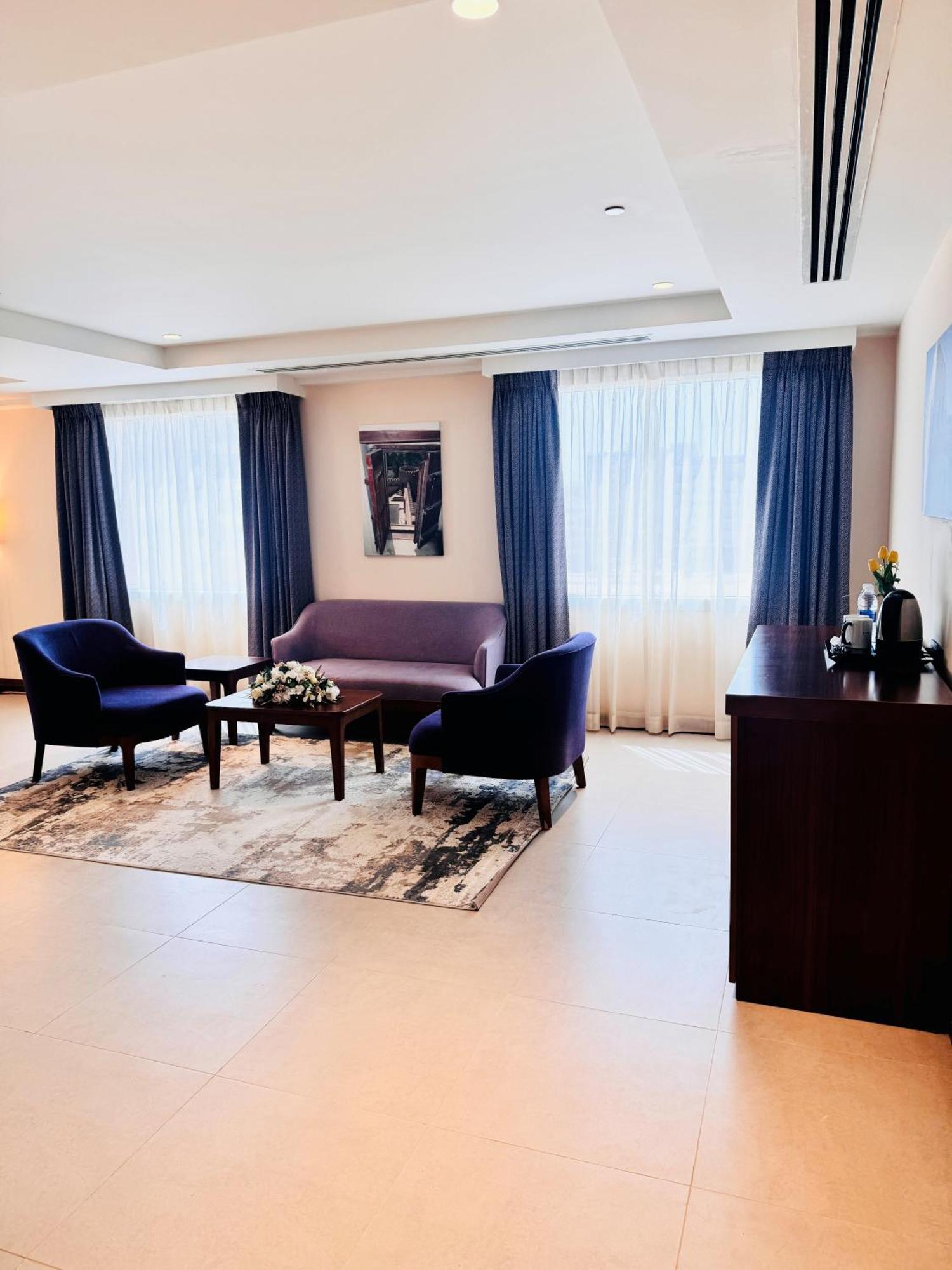 Kyriad Hotel Салала Екстер'єр фото