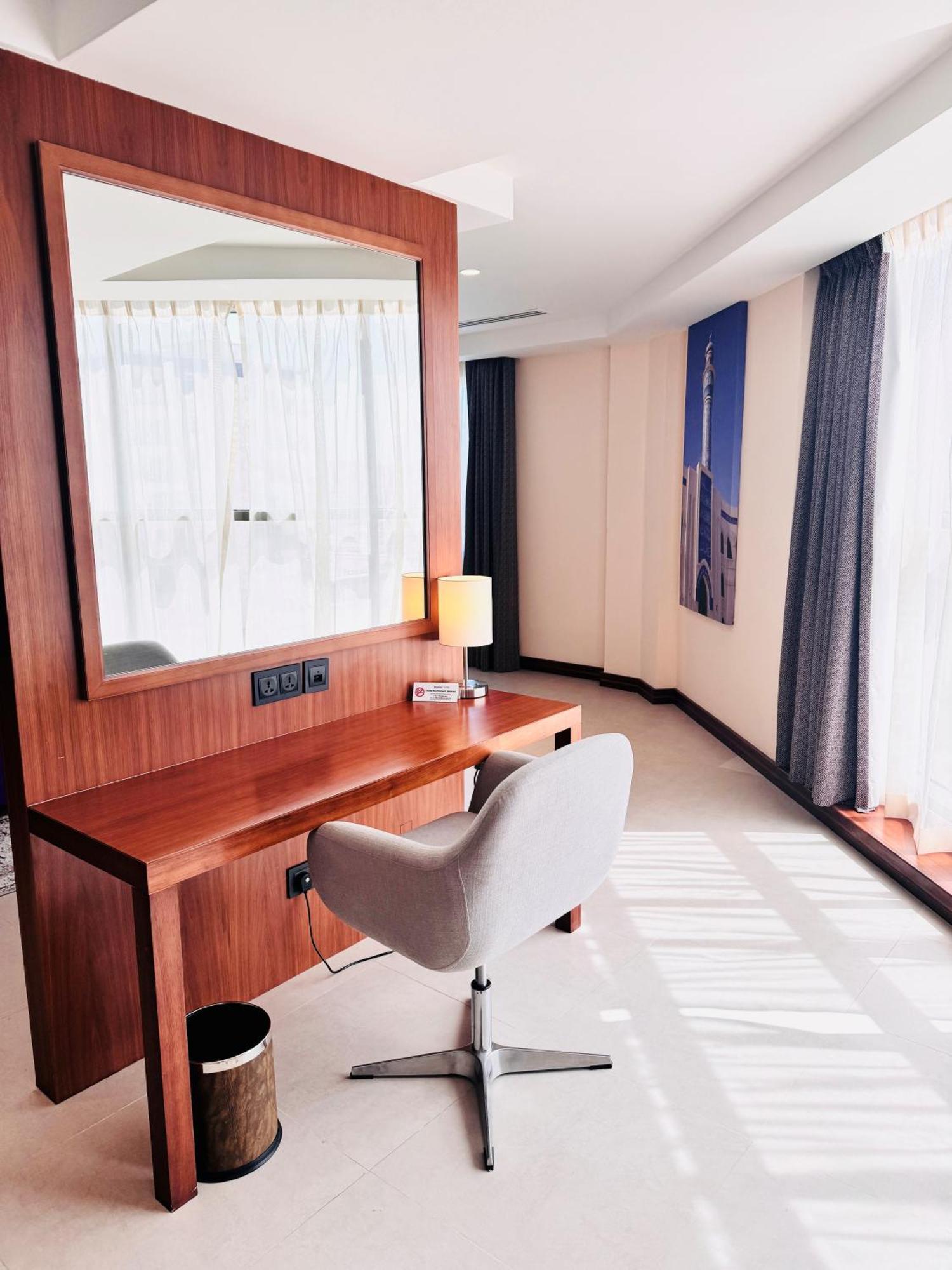 Kyriad Hotel Салала Екстер'єр фото
