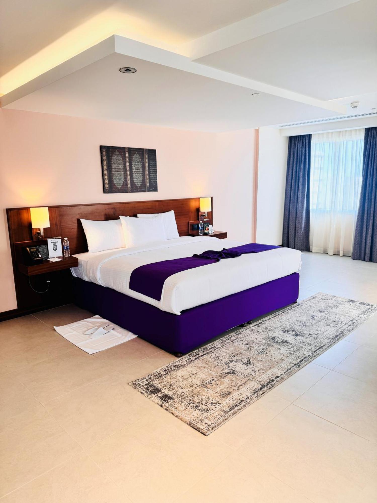Kyriad Hotel Салала Екстер'єр фото